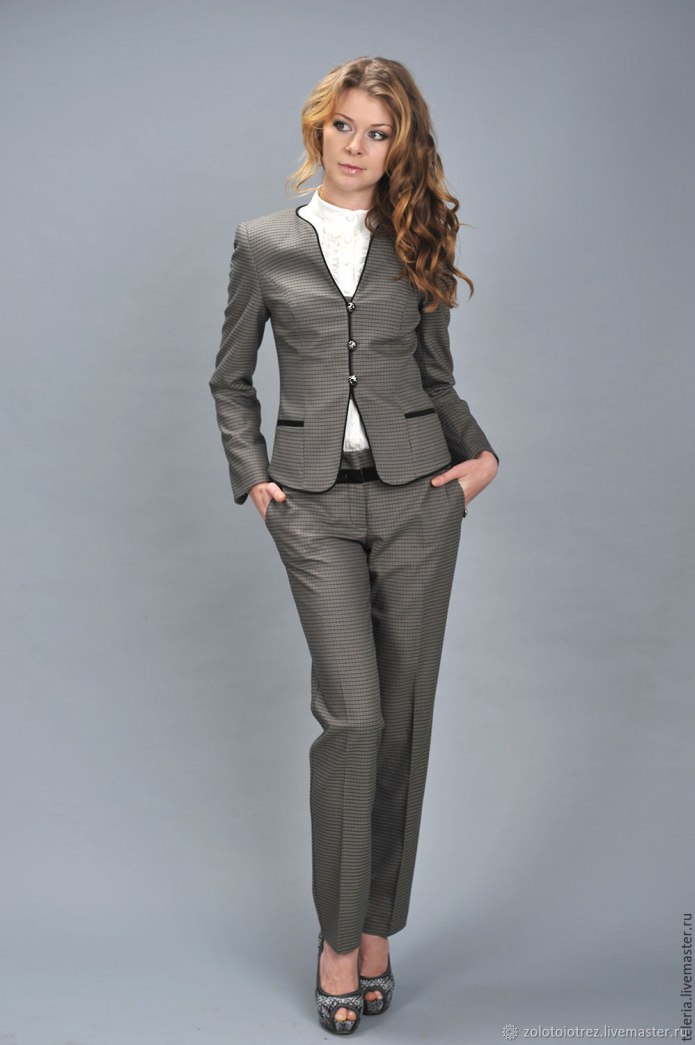 Костюм мужской