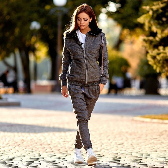 Спортивный стиль осенью