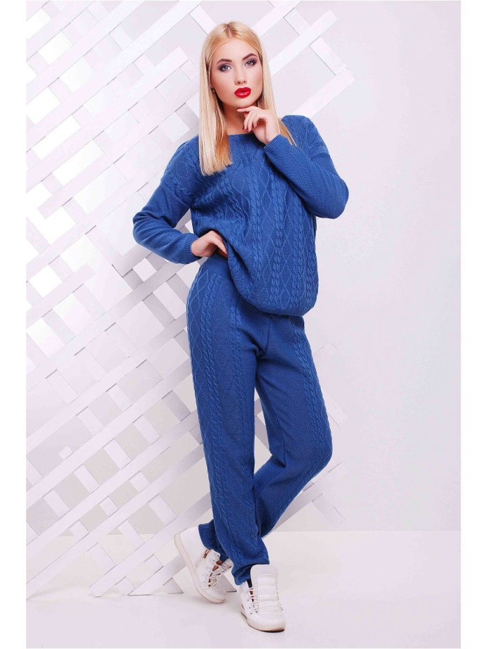 Вязаные костюмы для женщин