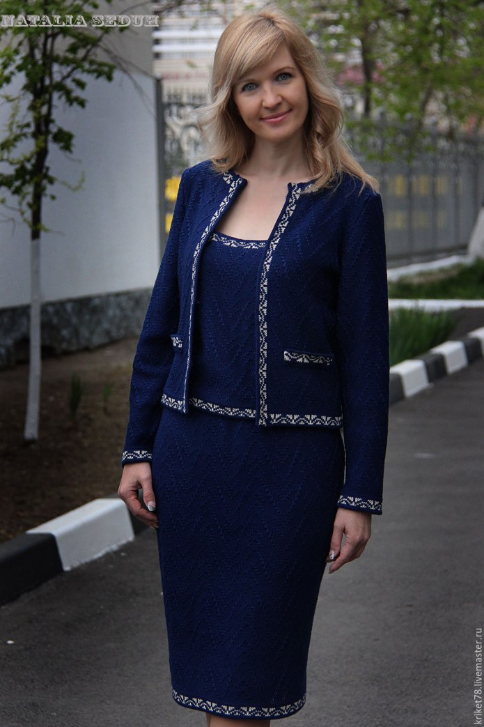 Спортивный костюм женский