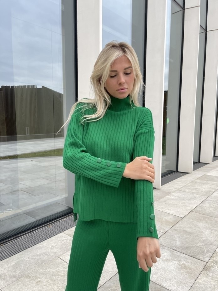 Трикотажные костюмы женские