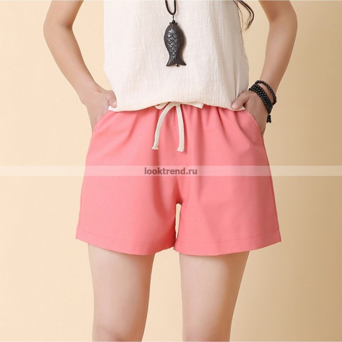 Бежевые джинсовые шорты