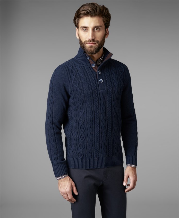 Джемпер с треугольным вырезом мужской