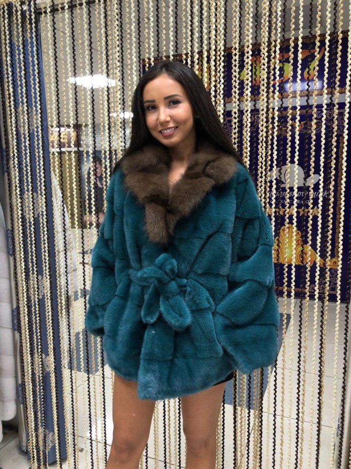 Цветные шубы из искусственного меха