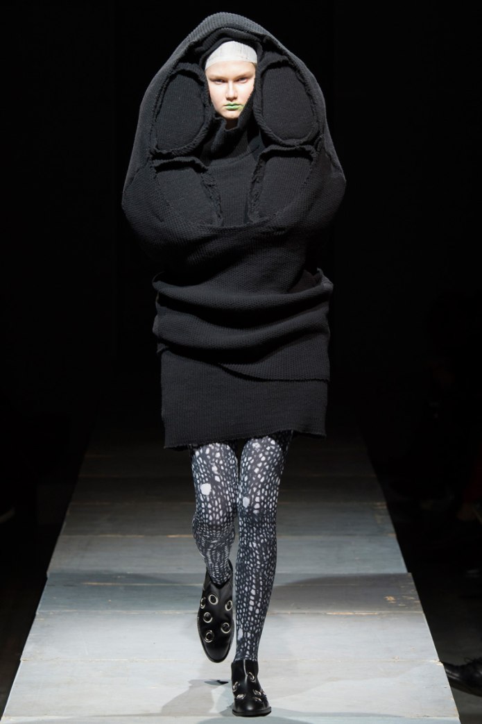 Платье в стиле Деконструктивизм