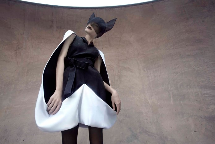 Деконструктивизм в одежде