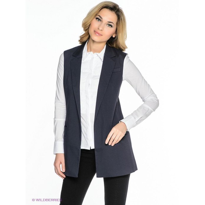 Жилетка женская вязаная