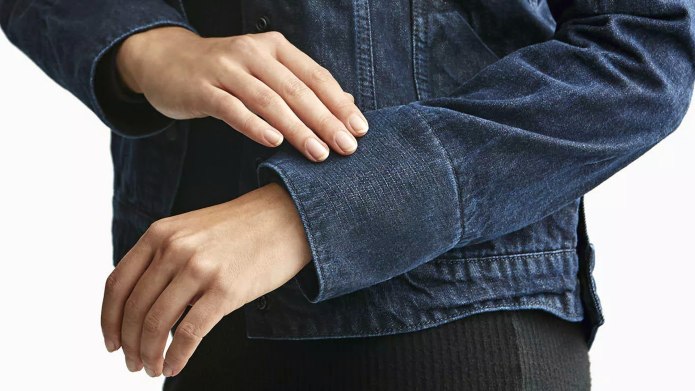 Одежда с ладонями