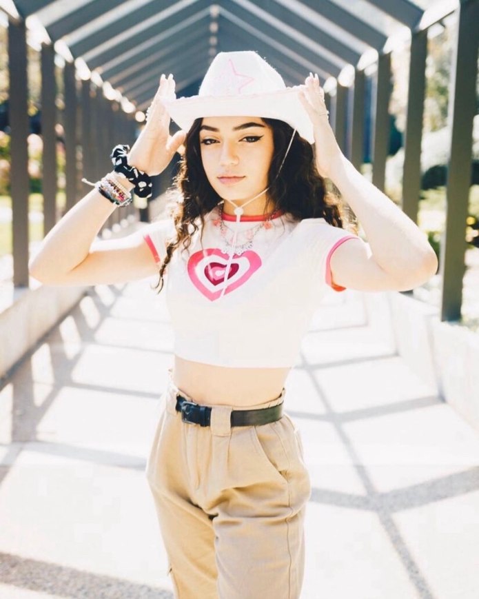 Авани и Райли