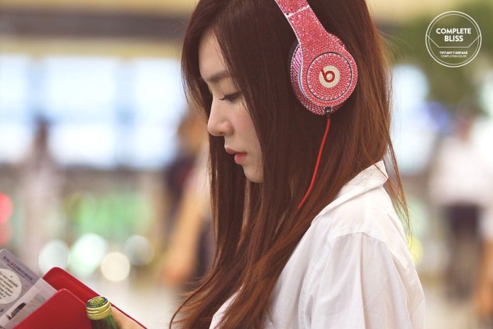 Аэропорт наушники картинки