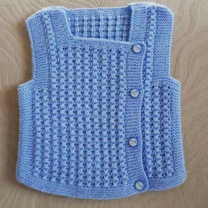 Жилетка для новорожденного спицами