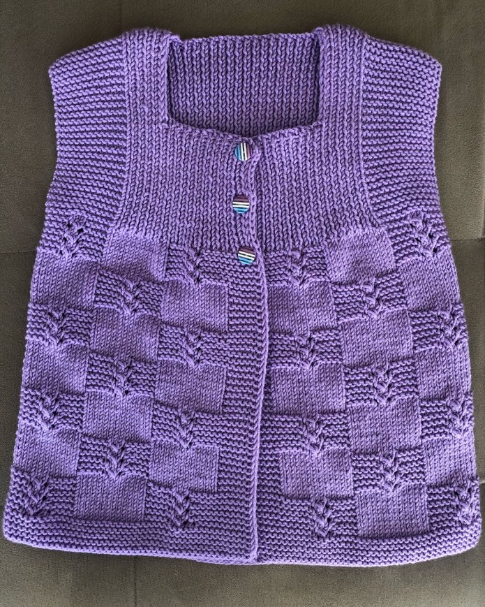 Детская жилетка спицами для малышей