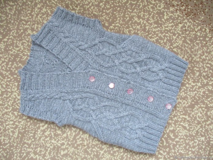 Безрукавка детская вязаная