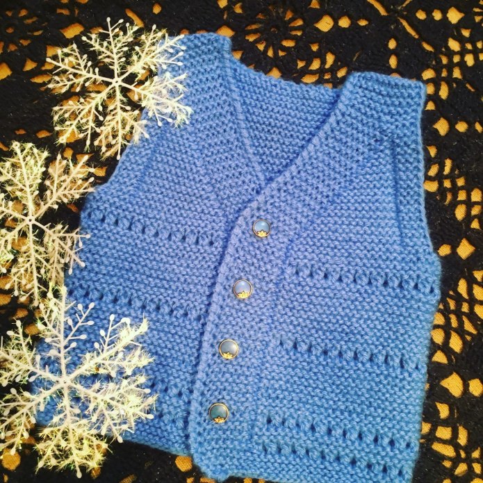 Жилет вязаный для мальчика