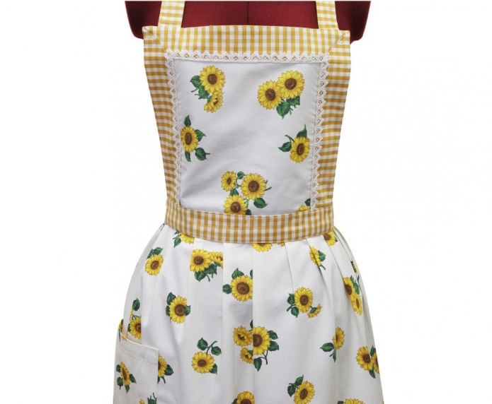Передник для кухни женский
