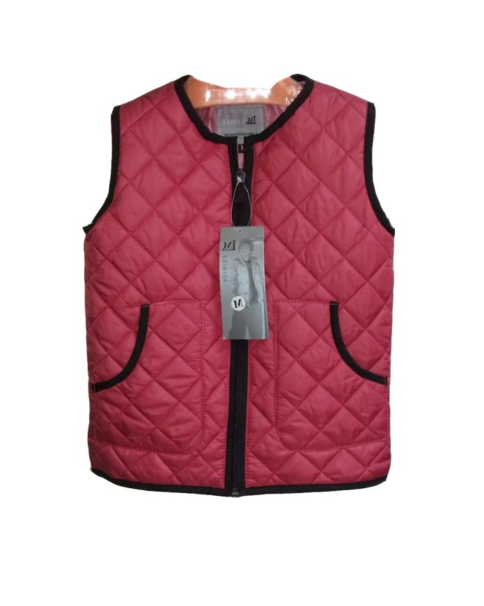 Малиновый спортивный костюм с меховой жилеткой