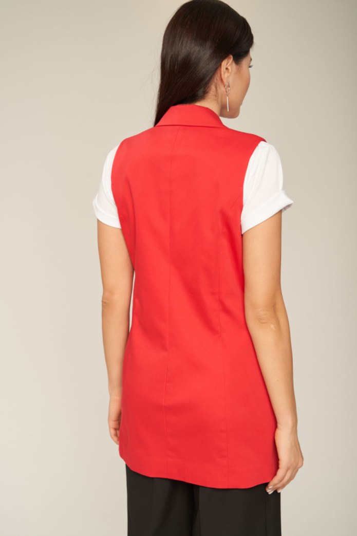 Малиновый жилет Саваж