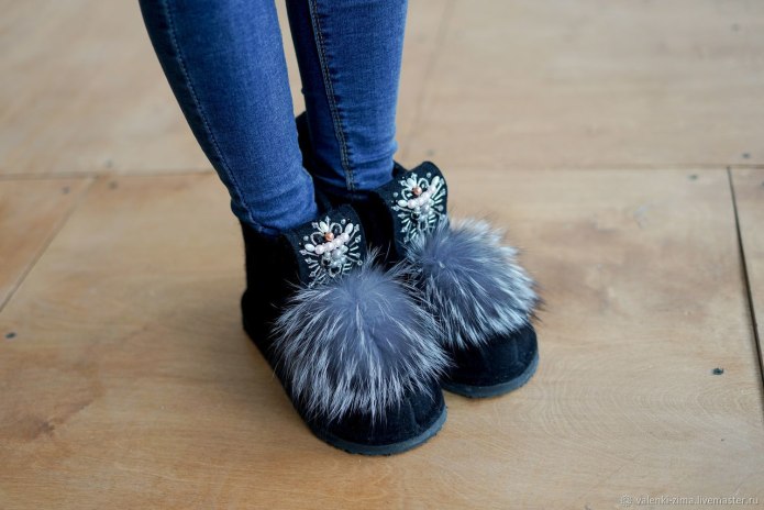 Валеши мужские на ноге