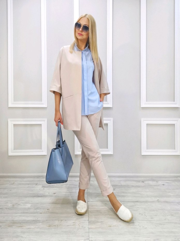 Брючные костюмы для женщин