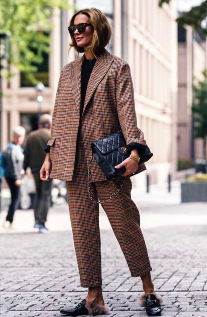 Женский костюм в мужском стиле