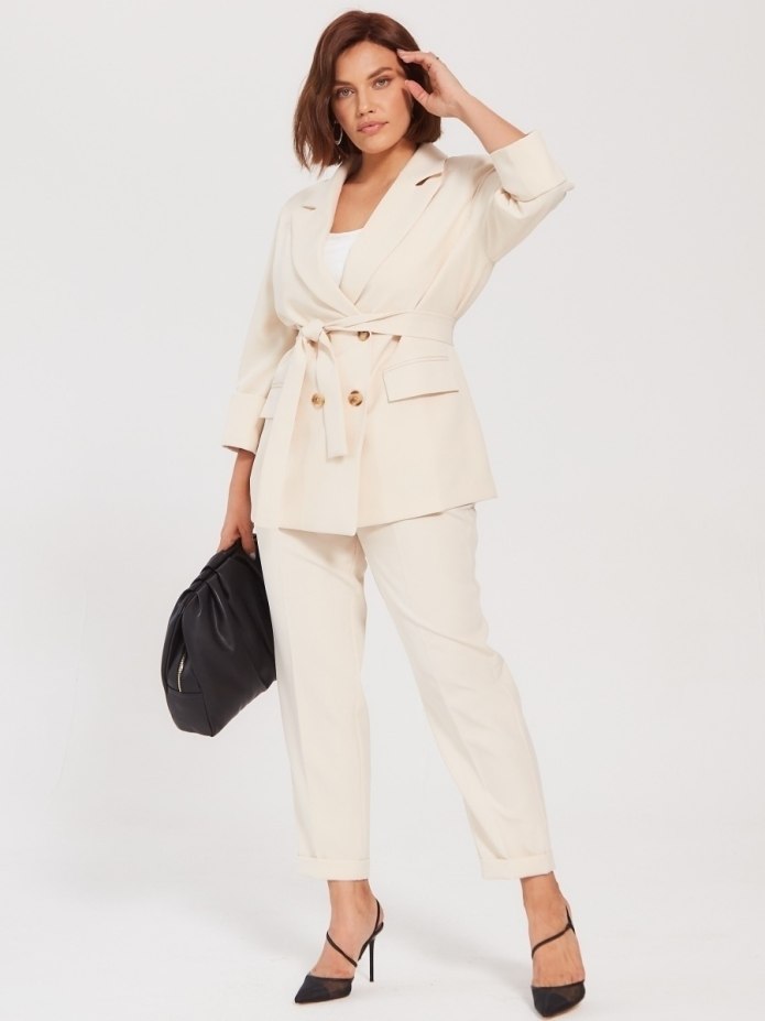 Деловой брючный костюм женский оверсайз