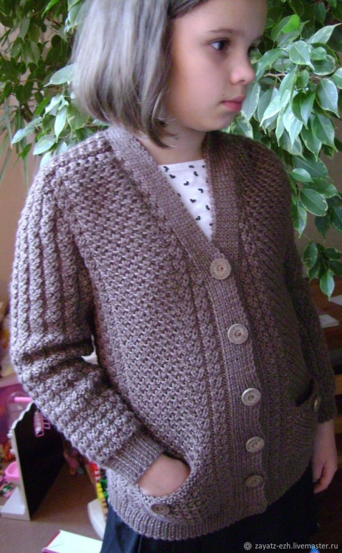 Татьяна Жигалкович школьный кардиган