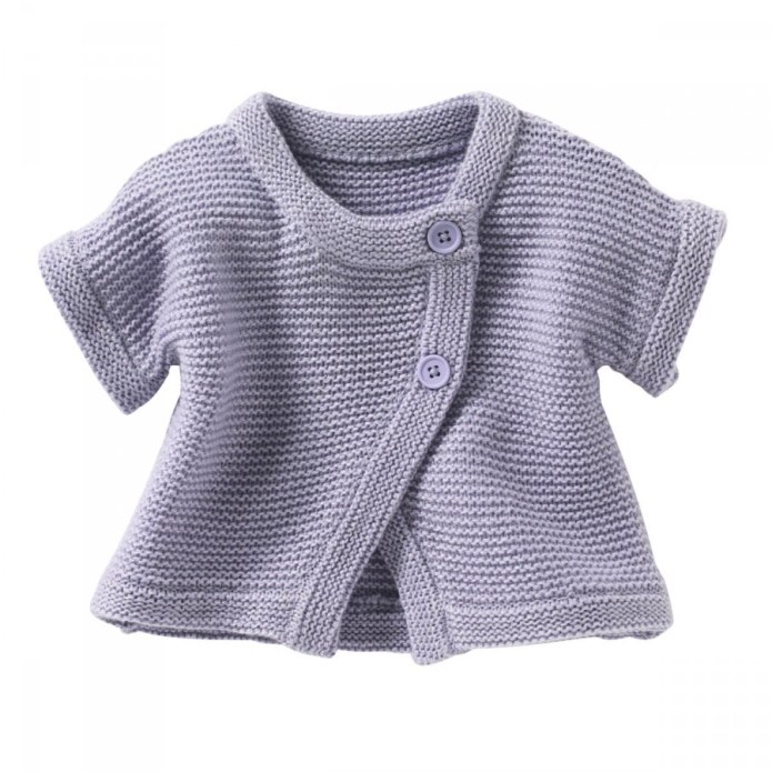 Вязаные кофточки для малышей