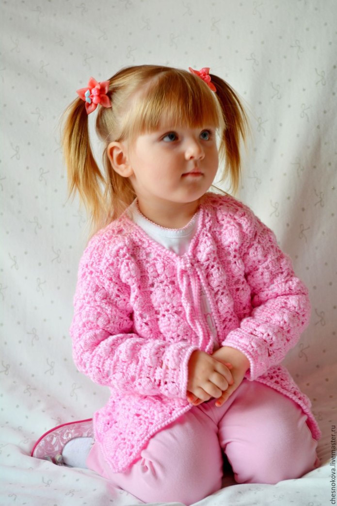 Вязаные детские кофты для девочек