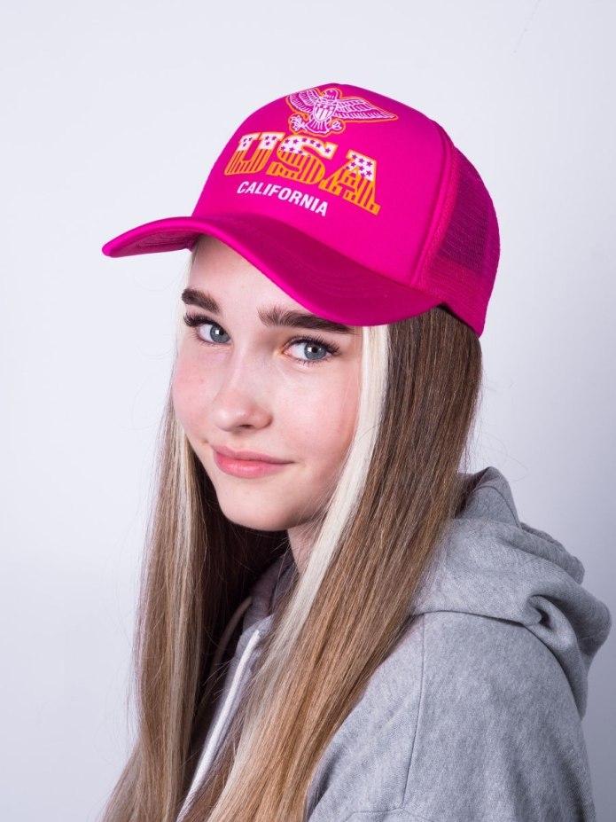 Кепка из 90-х