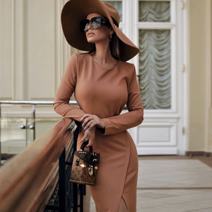 Стильная одежда для женщин