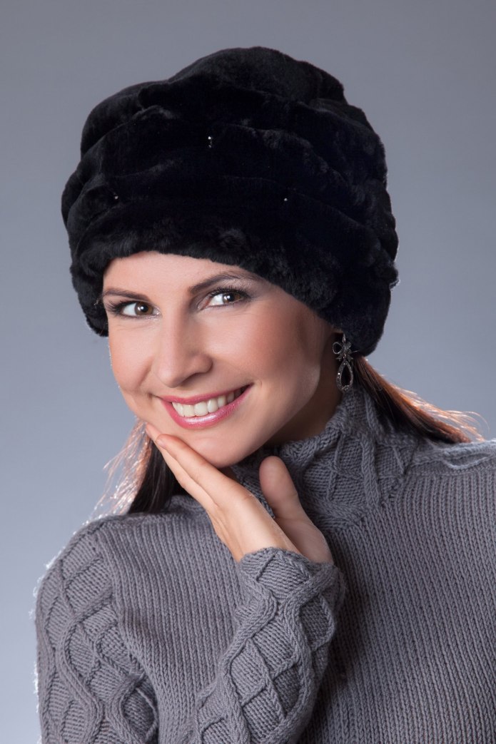 Шапка для женщины 50 лет