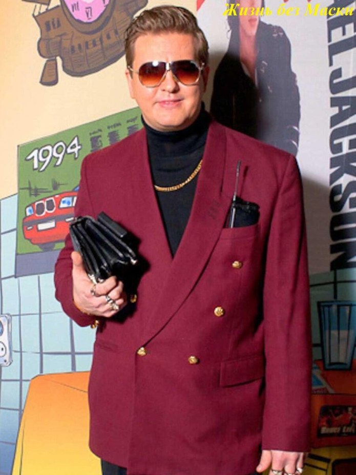 Малиновый пиджак Versace 1992