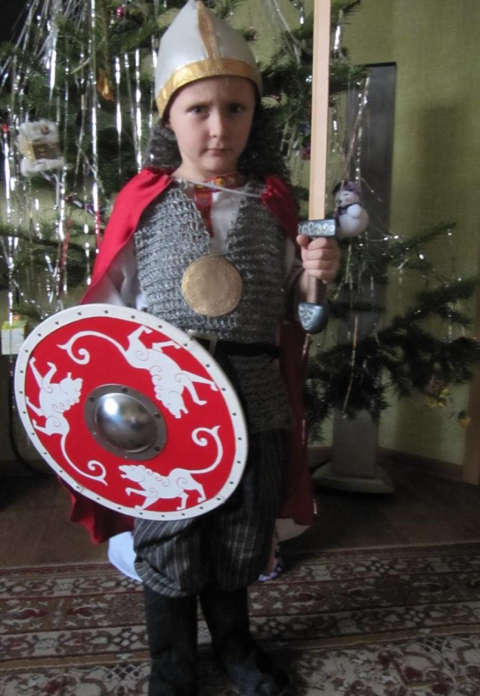 Костюм богатыря для мальчика своими руками