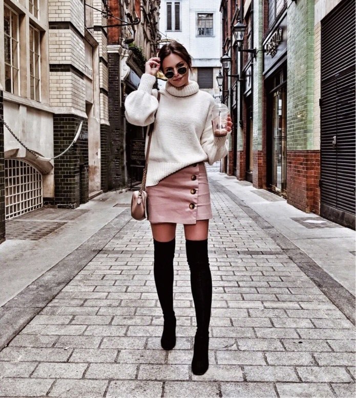 Водолазка с короткой юбкой