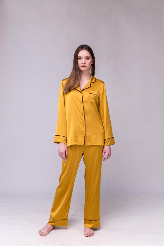 Рубашка женская из льна горчичная