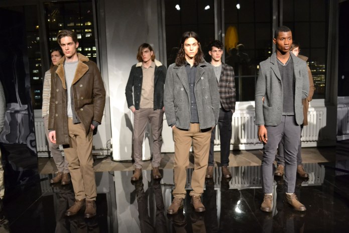 Повседневная мужская одежда