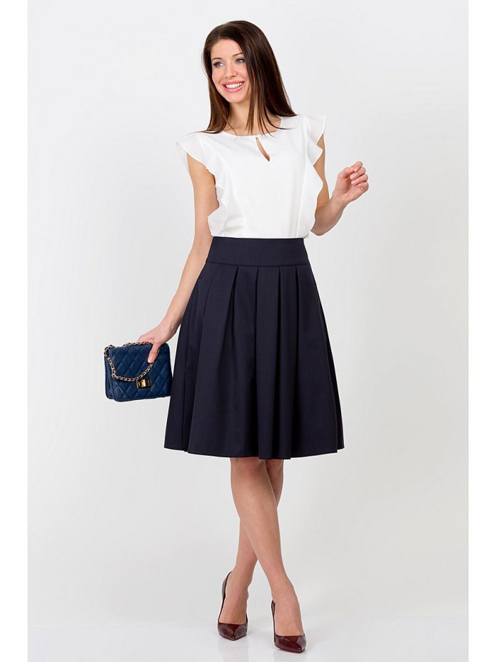 Юбка черная расклешенная