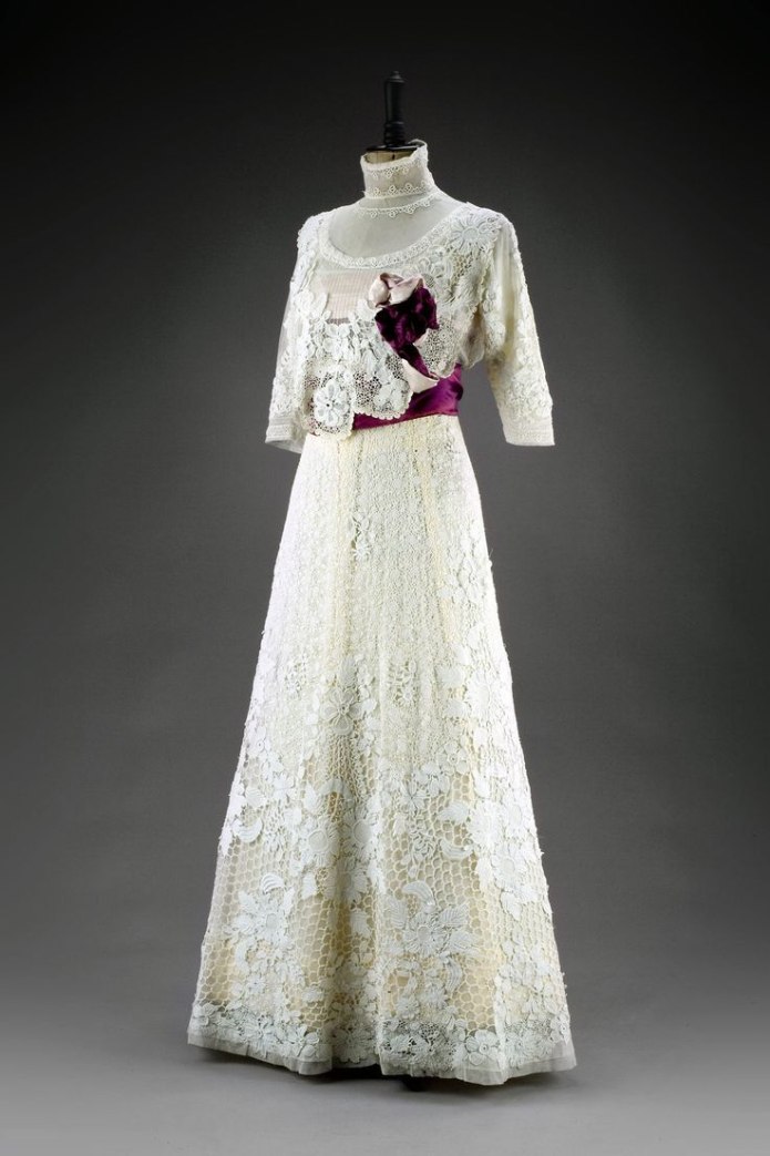 Бальное платье императрицы Александры Федоровны 1900