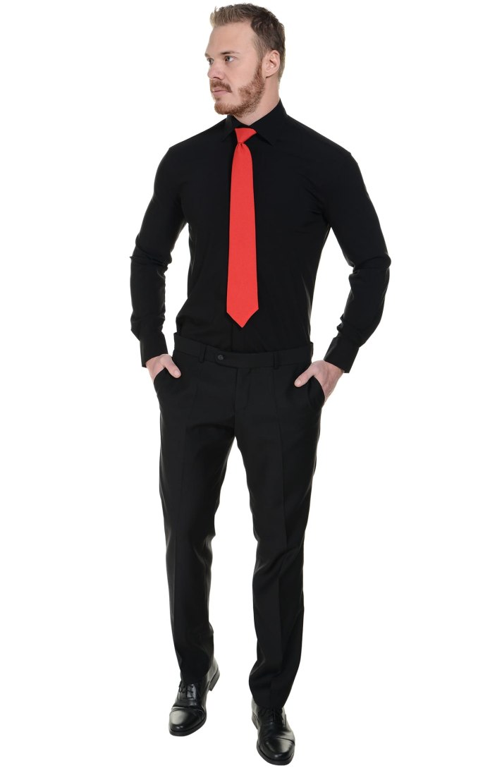 Белый пиджак черная рубашка