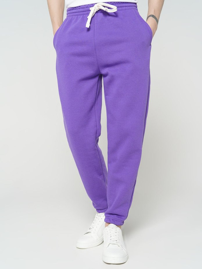 Лиловые штаны широкие