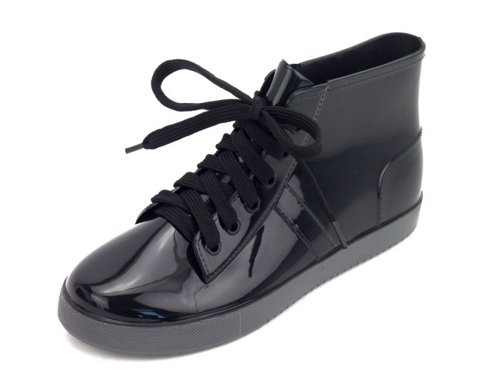 Маскотте ботинки женские черные со шнуровкой