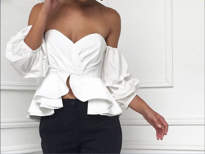 Топ с открытым декольте