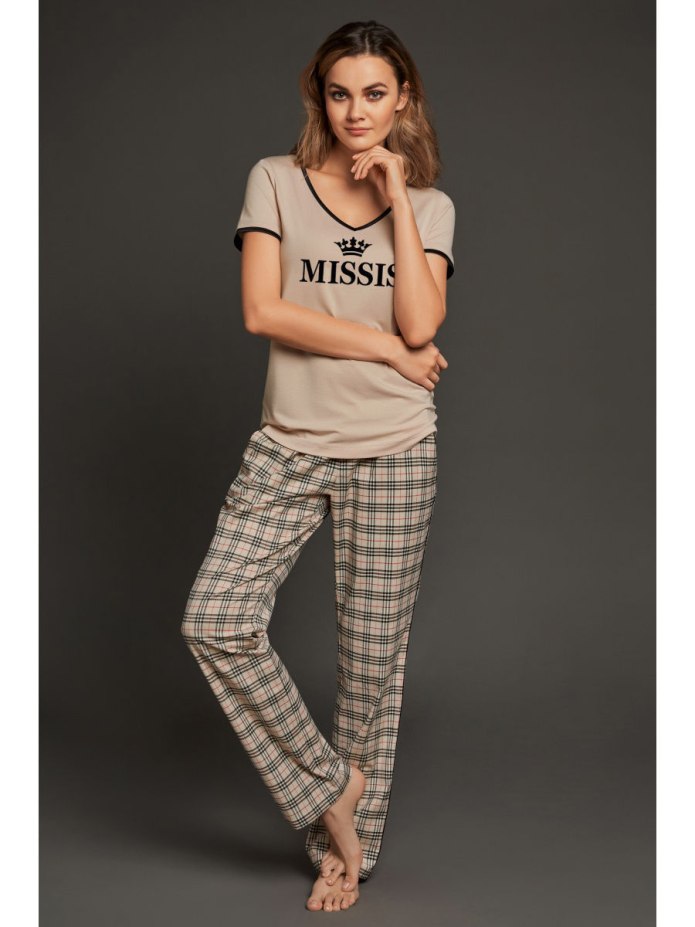 Бежевая пижама