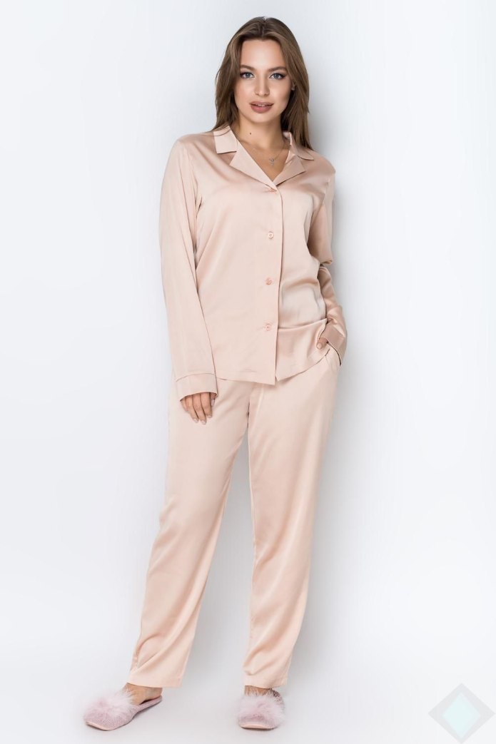 Бежевая пижама