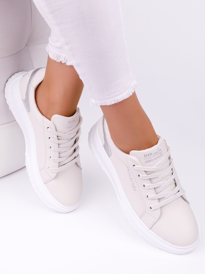 Кроссовки женские 2022