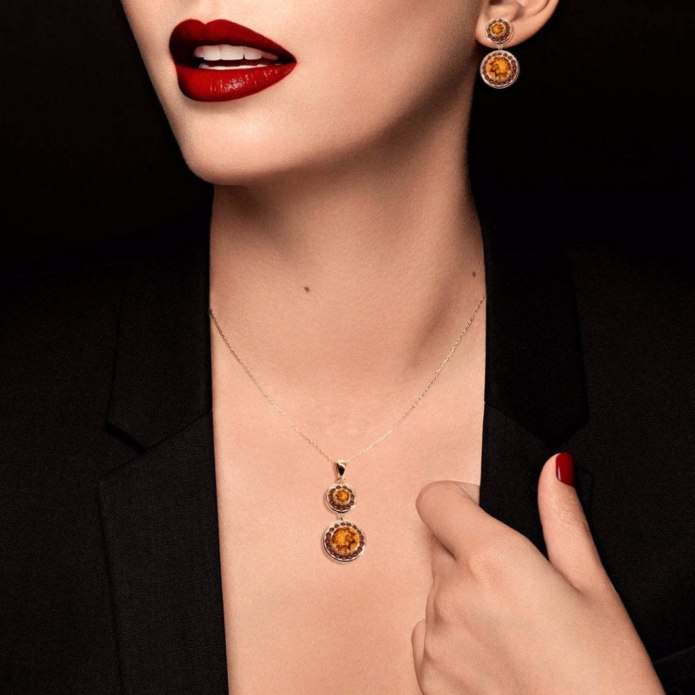 Ювелирные украшения Версаче