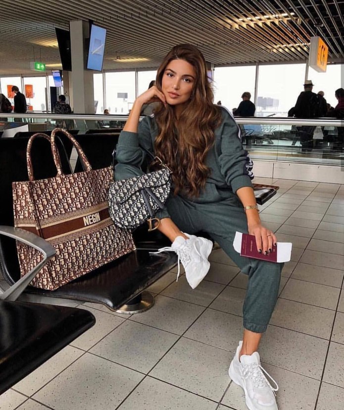 Образ в бежевых тонах