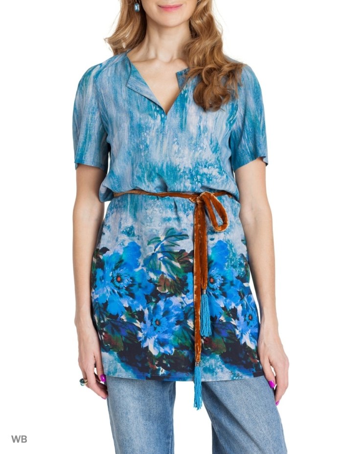 Голубая кофточка