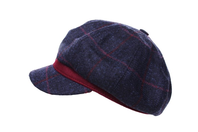 Бейсболка со стразами