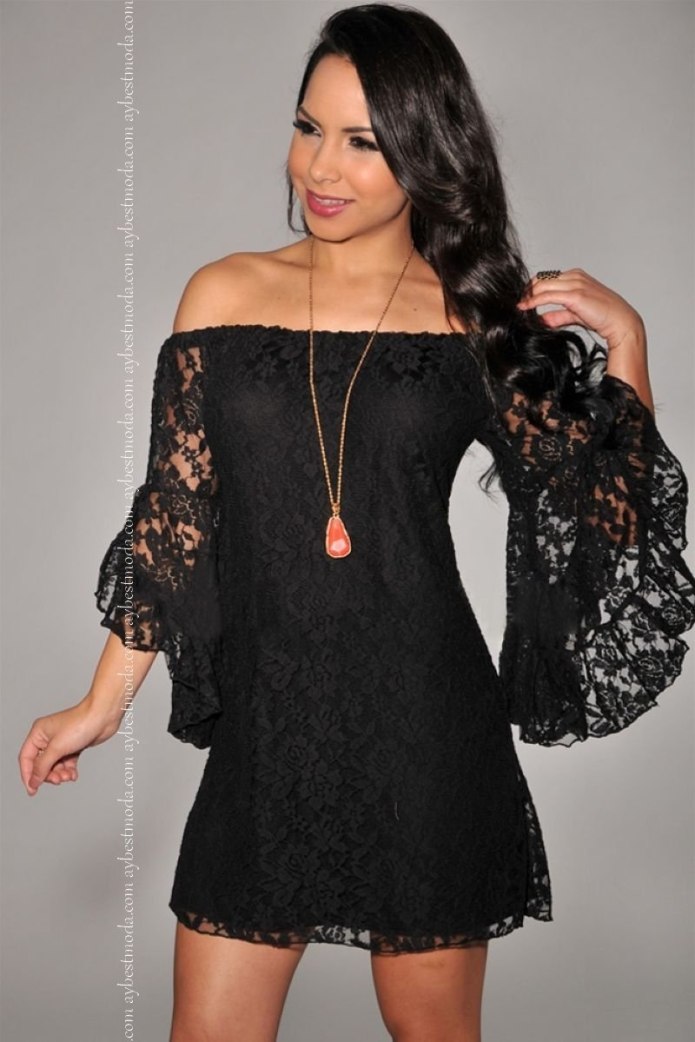 Кружевное черное платье